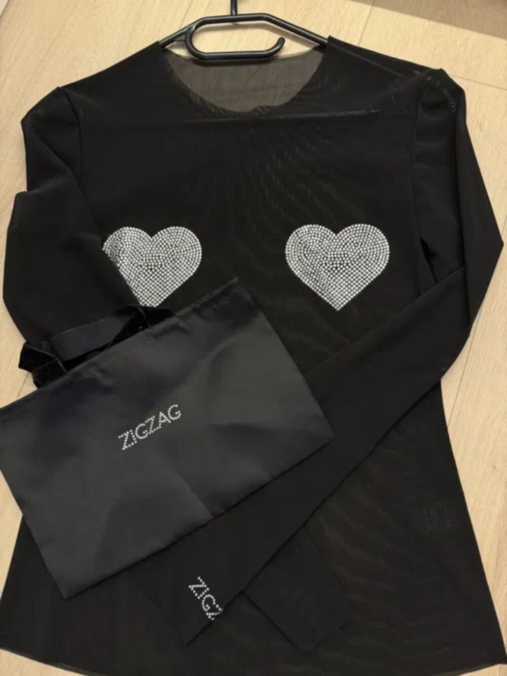Longsleeve with Zigzag mesh